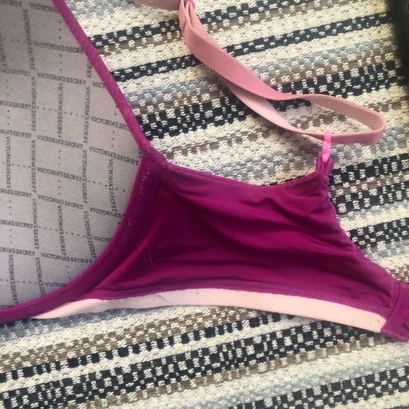 Victoria’s Secret 32D bra in Perfect Shape Design plus an extra bralette - Picture 6 of 11